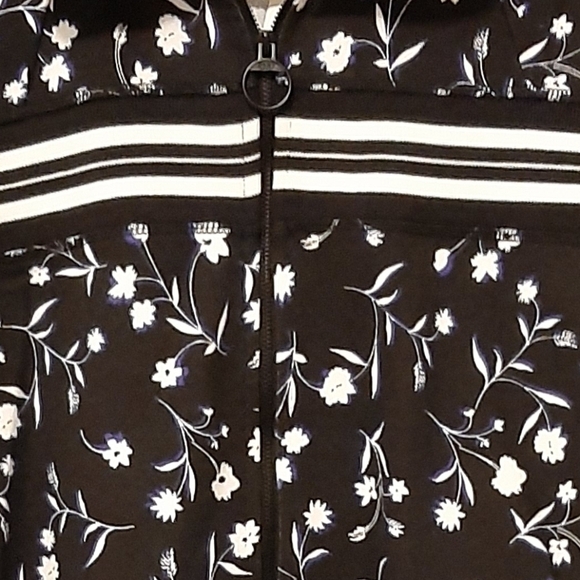 DKNY SPORT - Picture 3 of 3